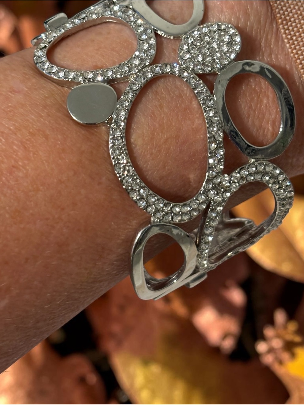 Natasha Silver-Tone Crystal Pavé Circle Link Bracelet 7.25”